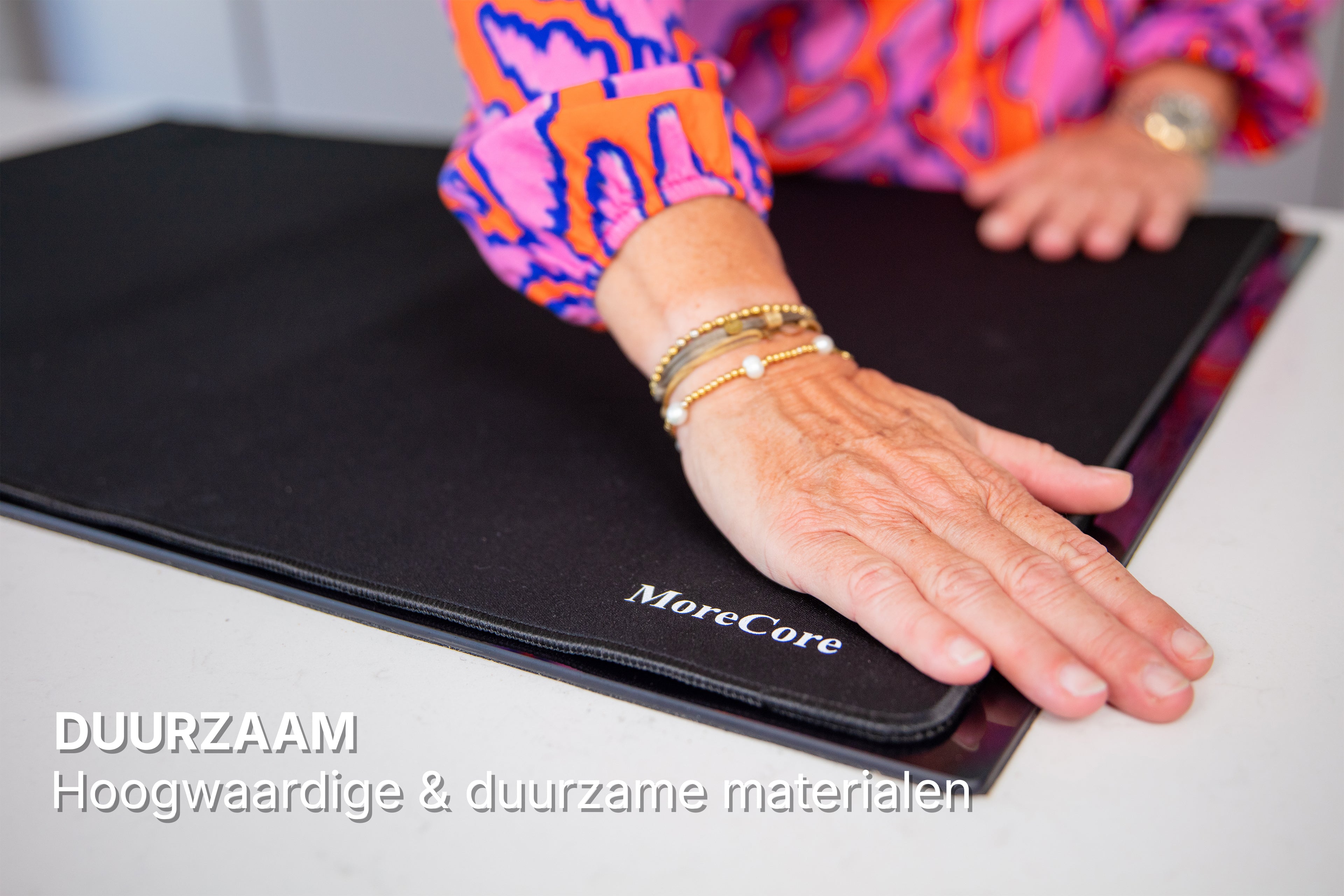 Plaque de recouvrement pour plaque à induction
